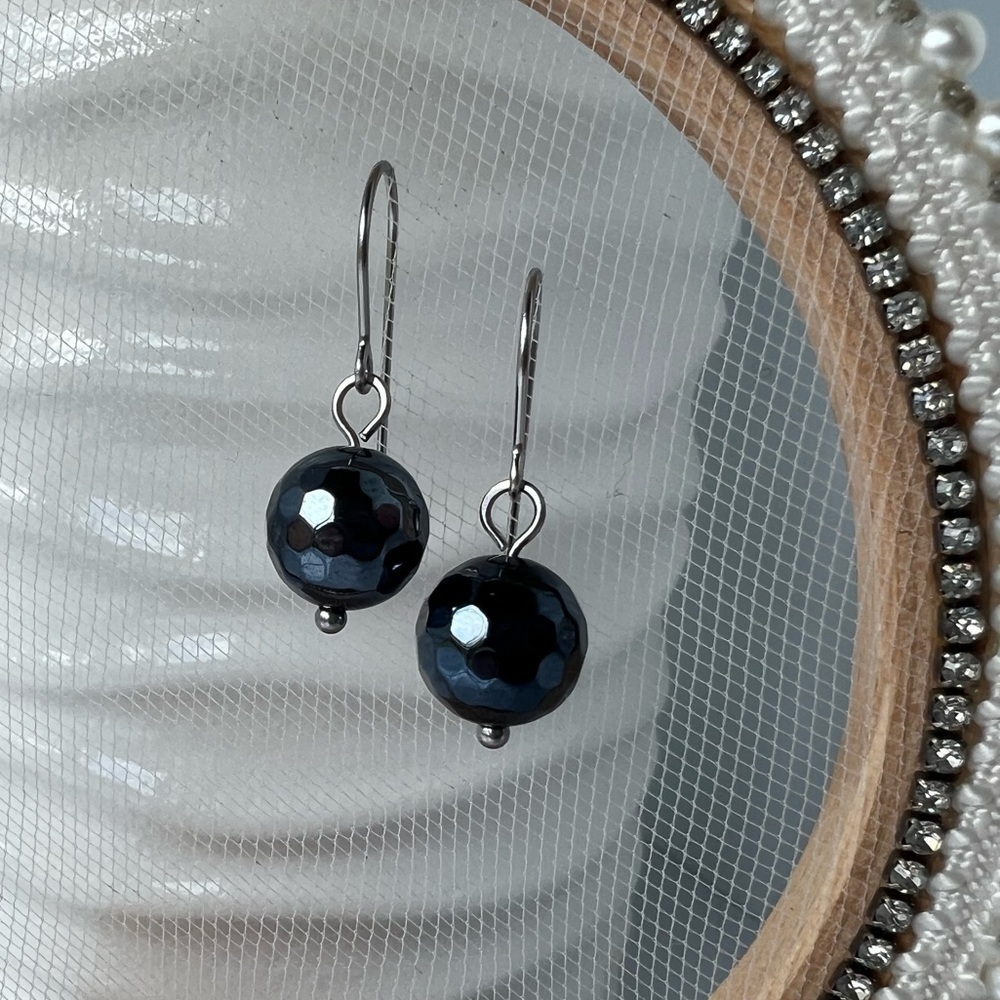 Gorgeous Faceted Black Onyx Minimalist Drop Earrings HYPOALLERGENIC